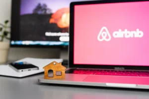 Bien ranger ses affaires pour louer son bien en Airbnb