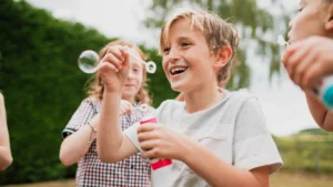 Comment préserver vos souvenirs d'enfance avec 1BOX
